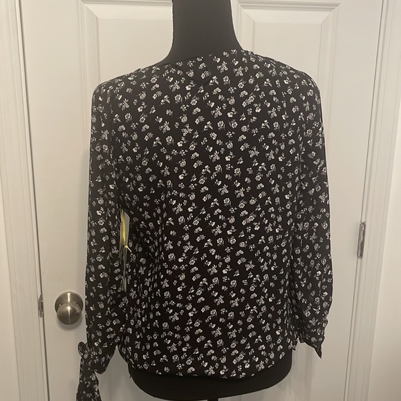 CeCe rich black XS shirt - Picture 4 of 6